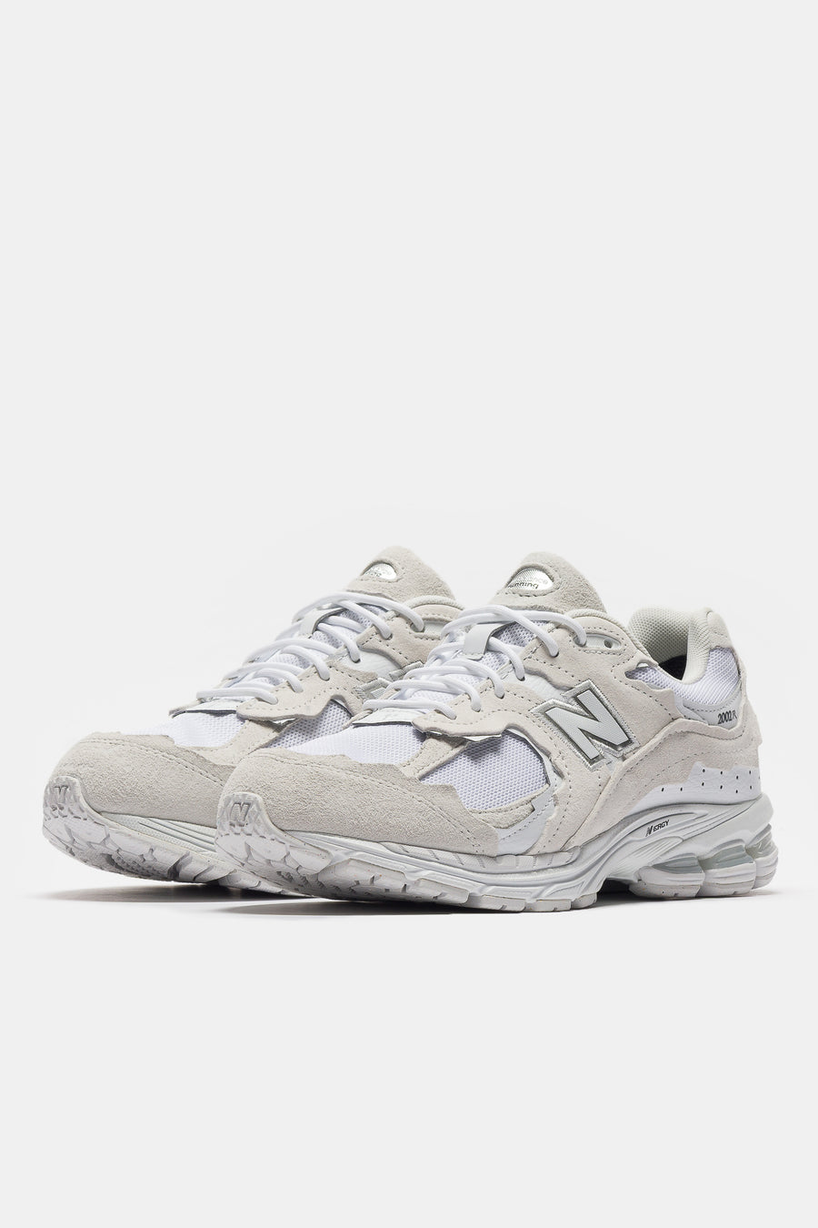 New Balance 2002DX Sneaker in White/Reflection/Silver Metallic - Notre