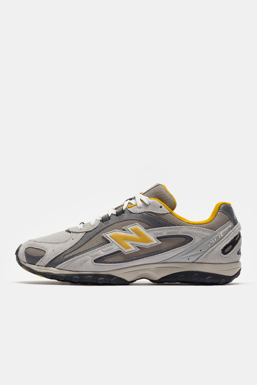 New Balance 204L Sneaker in Raincloud/Baroque Gold - Notre