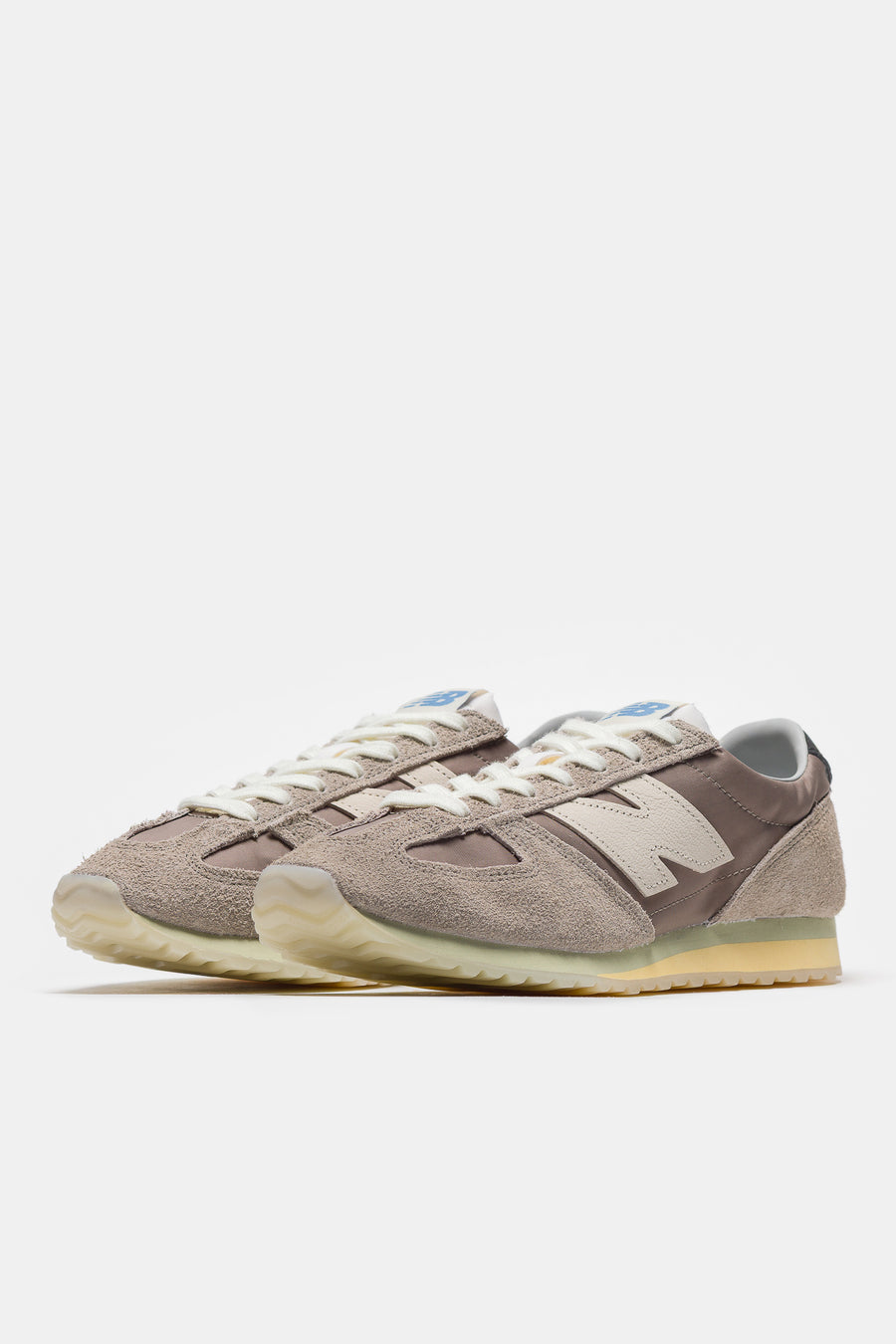New Balance 471 Grey Days Sneaker in Arid Stone/Raincloud/Morel - Notre