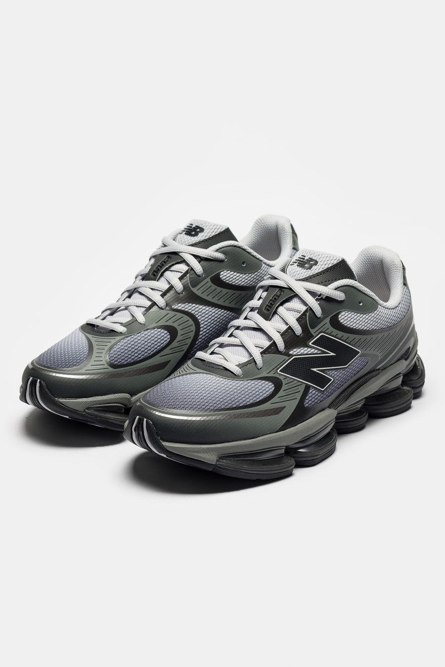 New Balance Abzorb 2000 Sneaker in Pearl Grey/Black - Notre