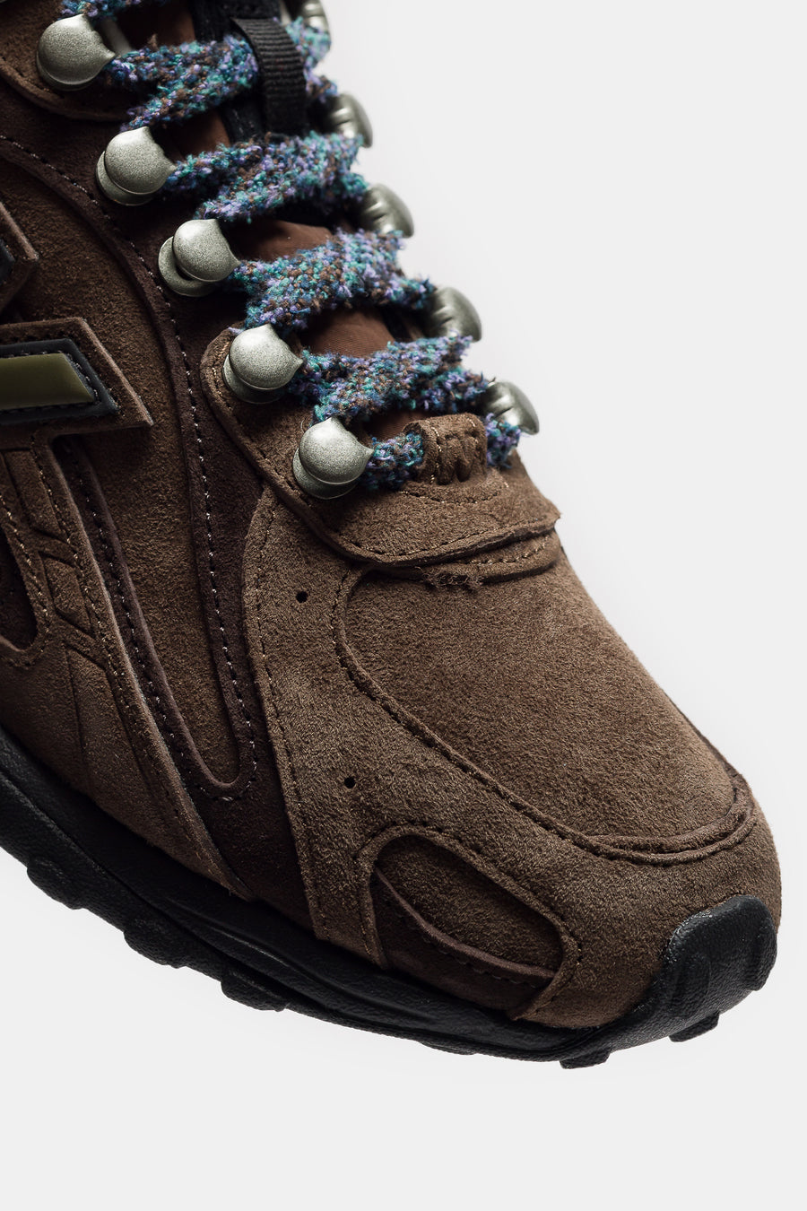 New Balance BASKETCASE 204L Sneaker in Carafe/Chocolate Brown - Notre