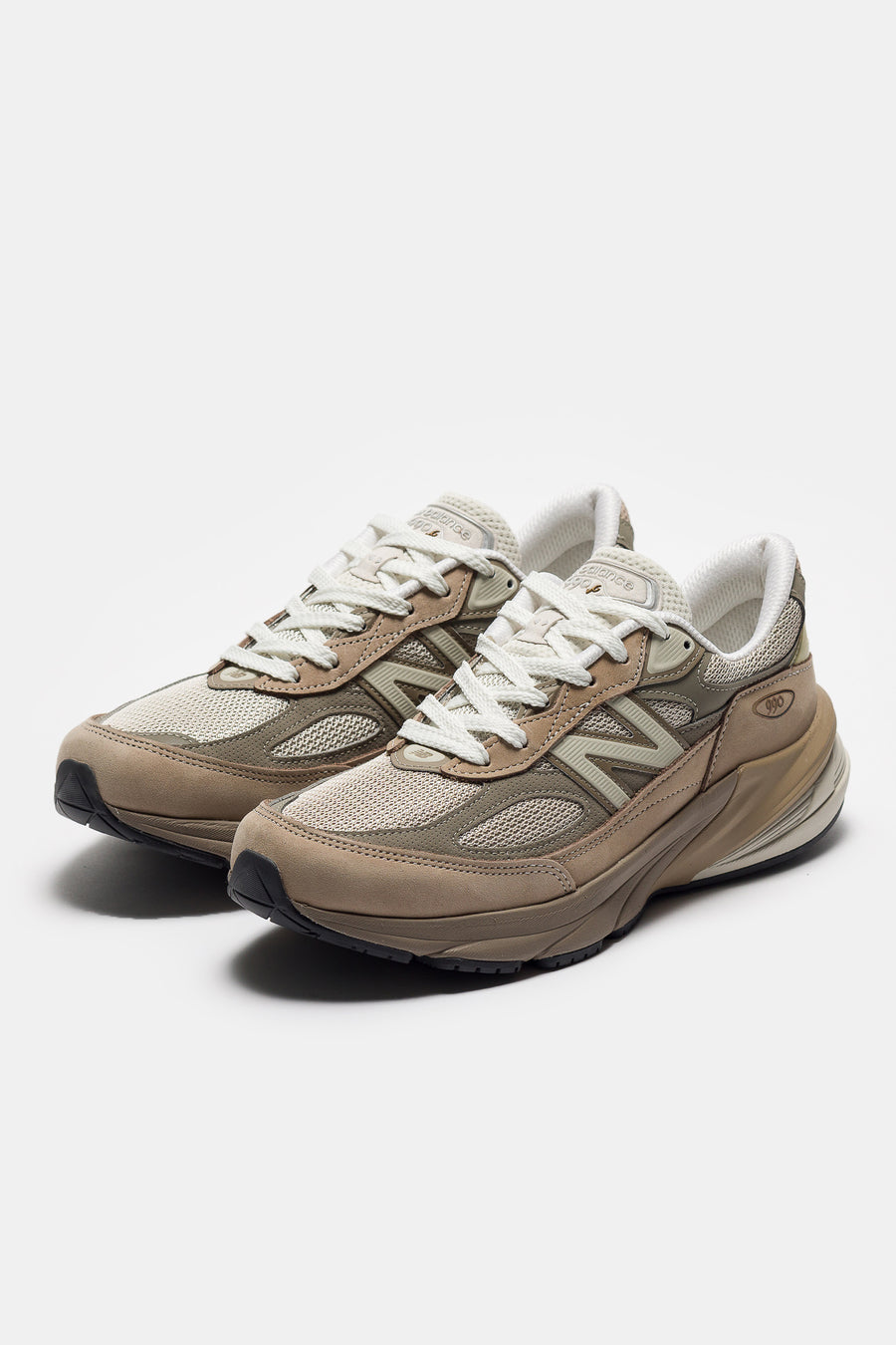 Made in USA 990 V6 Sneaker in Driftwood/Timberwolf/Mushroom