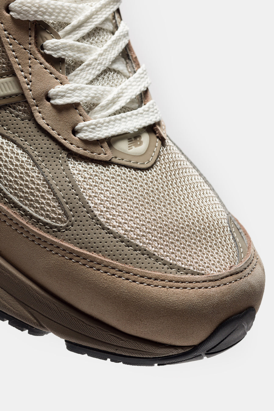 Made in USA 990 V6 Sneaker in Driftwood/Timberwolf/Mushroom