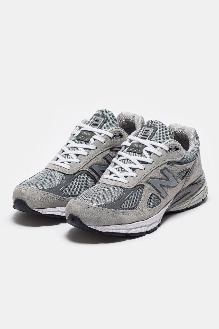 New Balance Made in USA 990 V4 Sneaker in Grey/Silver - Notre