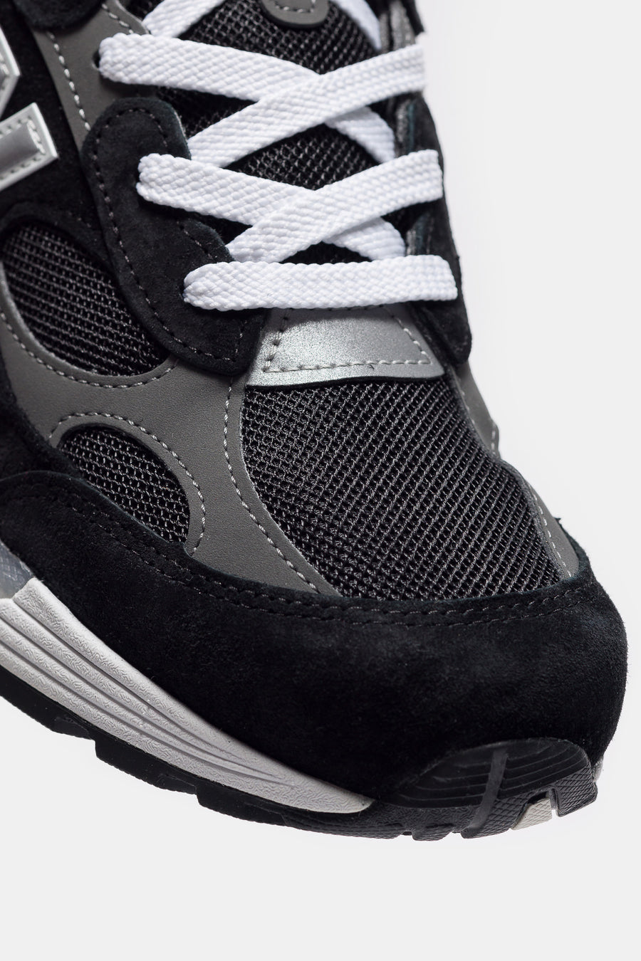 New Balance Made in USA 992 Sneaker in Black/Grey/Silver Metallic - Notre