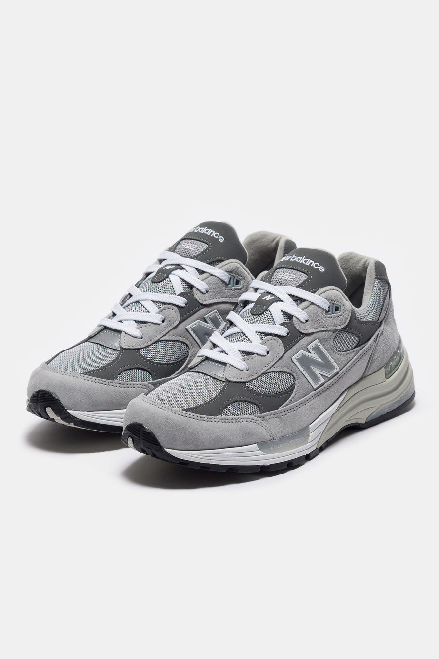 New Balance Made in USA 992 Sneaker in Grey/Grey/Silver Metallic - Notre
