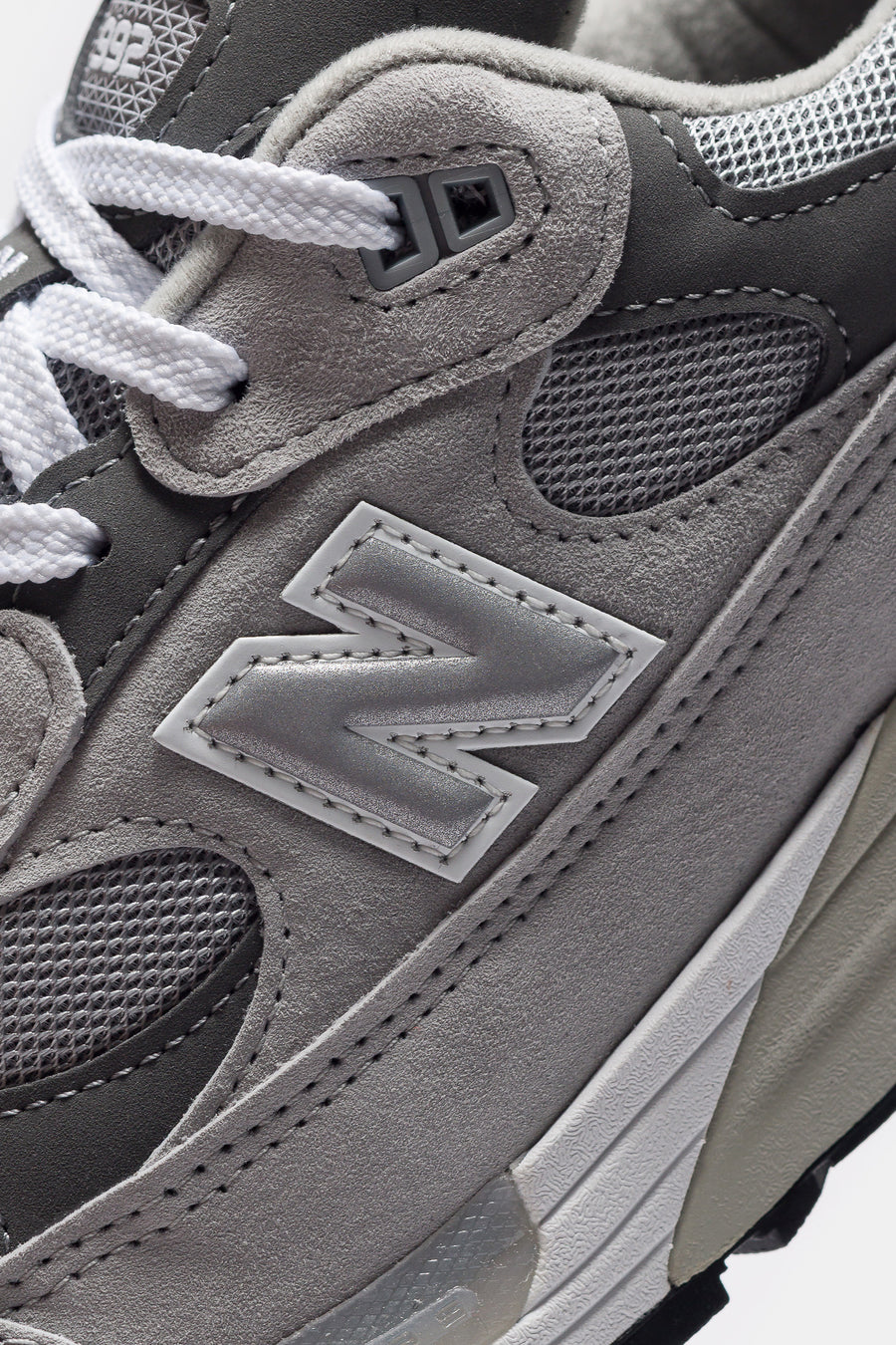 New Balance Made in USA 992 Sneaker in Grey/Grey/Silver Metallic - Notre