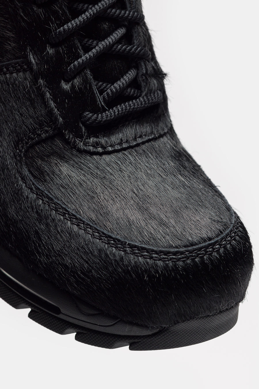 Air Max Goadome Boot in Black/Black