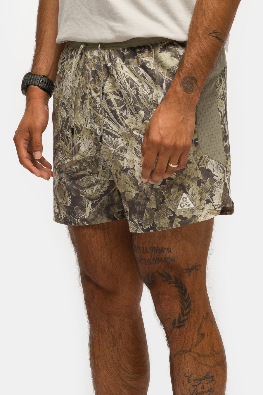 Nike ACG Chamo Camo 6" Brief-Lined Trail Running Short in Sequoia/Light Army/Summit White - Notre