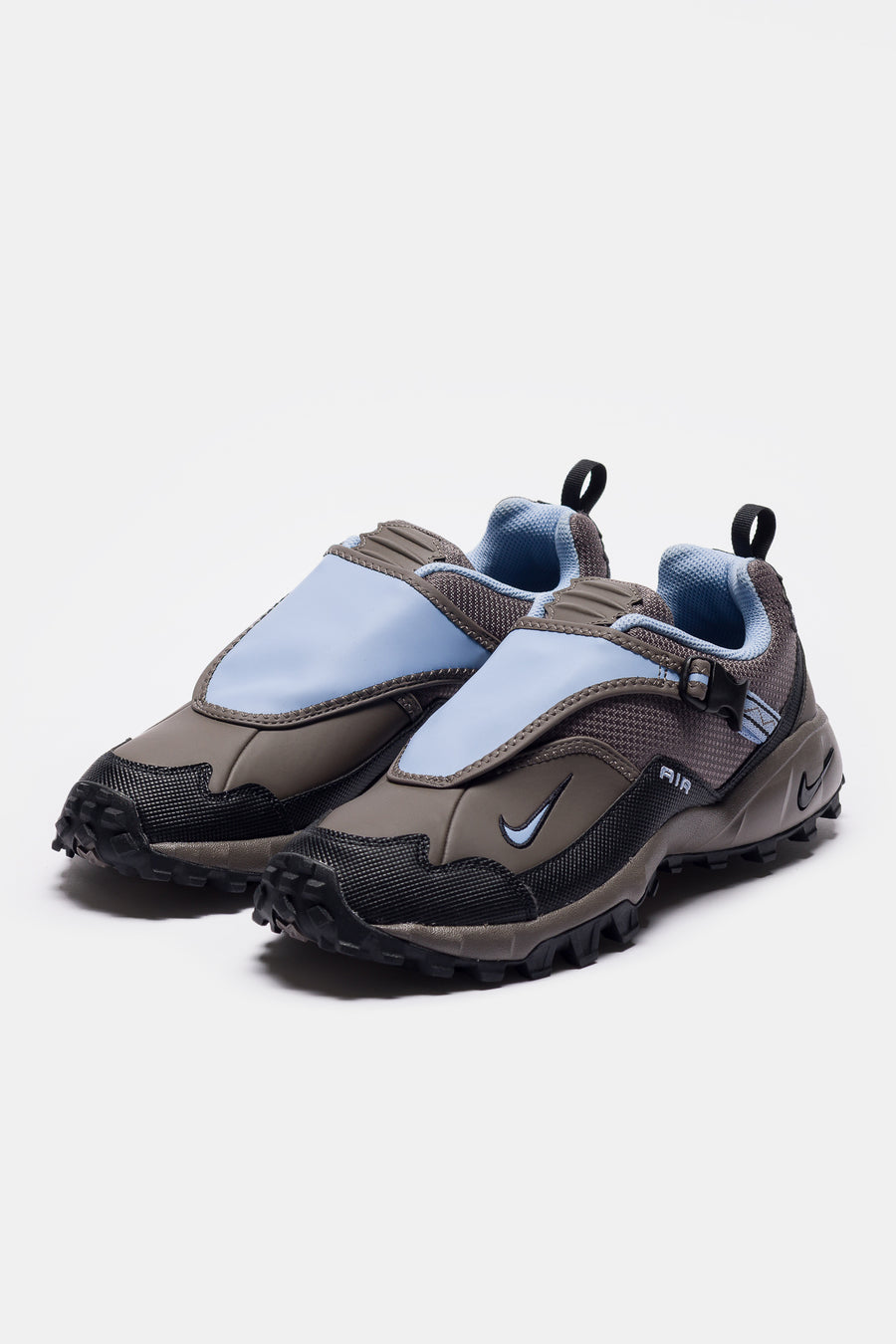 靴 Nike ACG Air Phassad Cave Stone Aluminum ACG Phassad Sneaker in Cave Stone/Aluminum/Cave Stone/Black