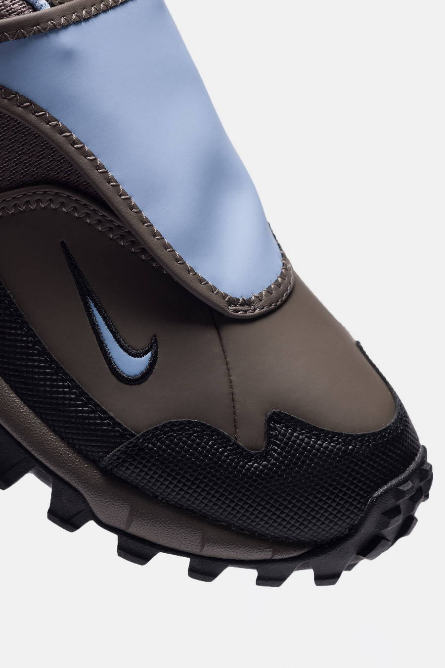 ACG Phassad Sneaker in Cave Stone/Aluminum/Cave Stone/Black
