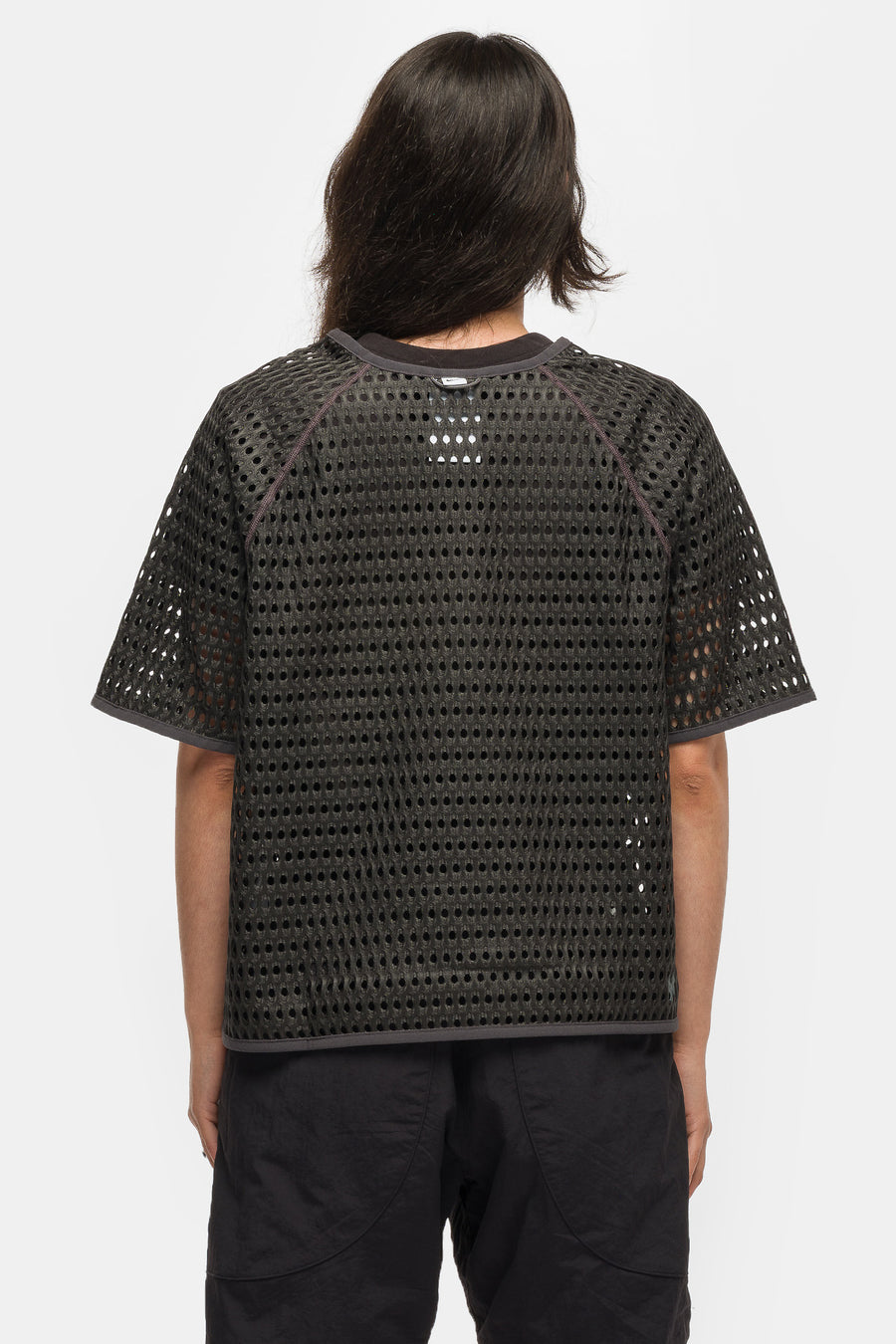 Nike ACG Women's Radical AirFlow Dri-FIT Short-Sleeve Trail Running Top in Anthracite/Cool Grey - Notre