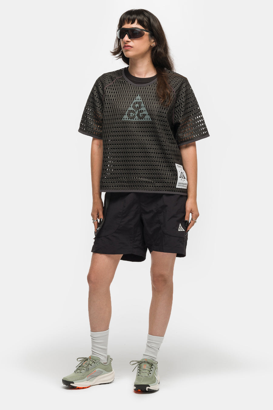 Nike ACG Women's Radical AirFlow Dri-FIT Short-Sleeve Trail Running Top in Anthracite/Cool Grey - Notre