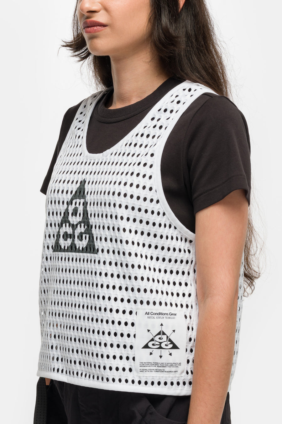 Nike ACG Women's Radical AirFlow Dri-FIT Trail Running Tank Top in White - Notre