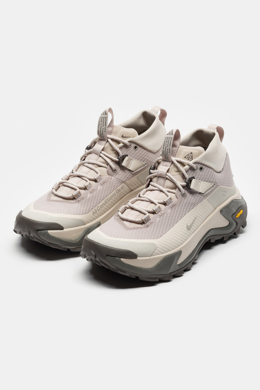 Nike ACG Zegama Hike Sneaker in Cream II/Light Orewood Brown - Notre