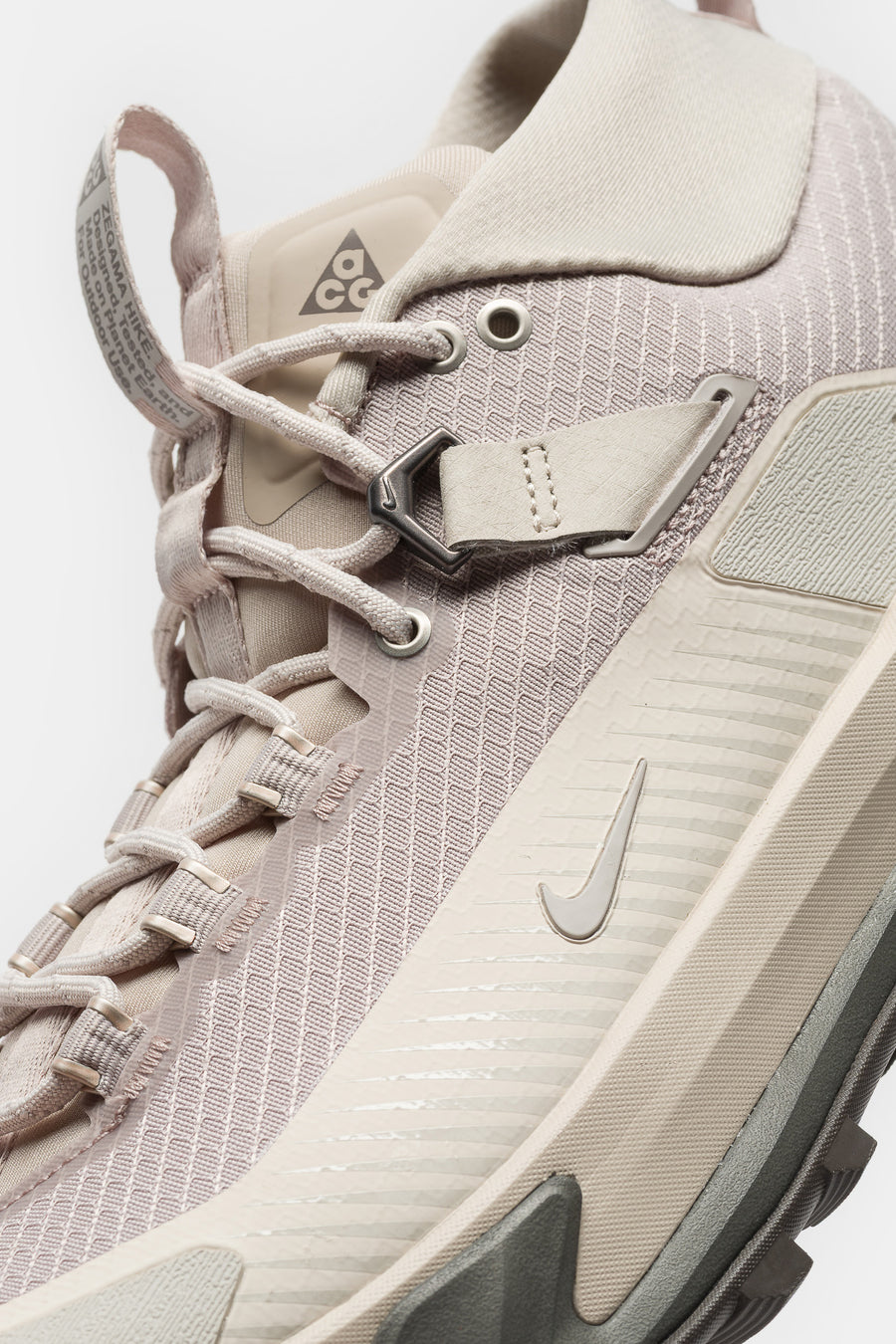 Nike ACG Zegama Hike Sneaker in Cream II/Light Orewood Brown - Notre