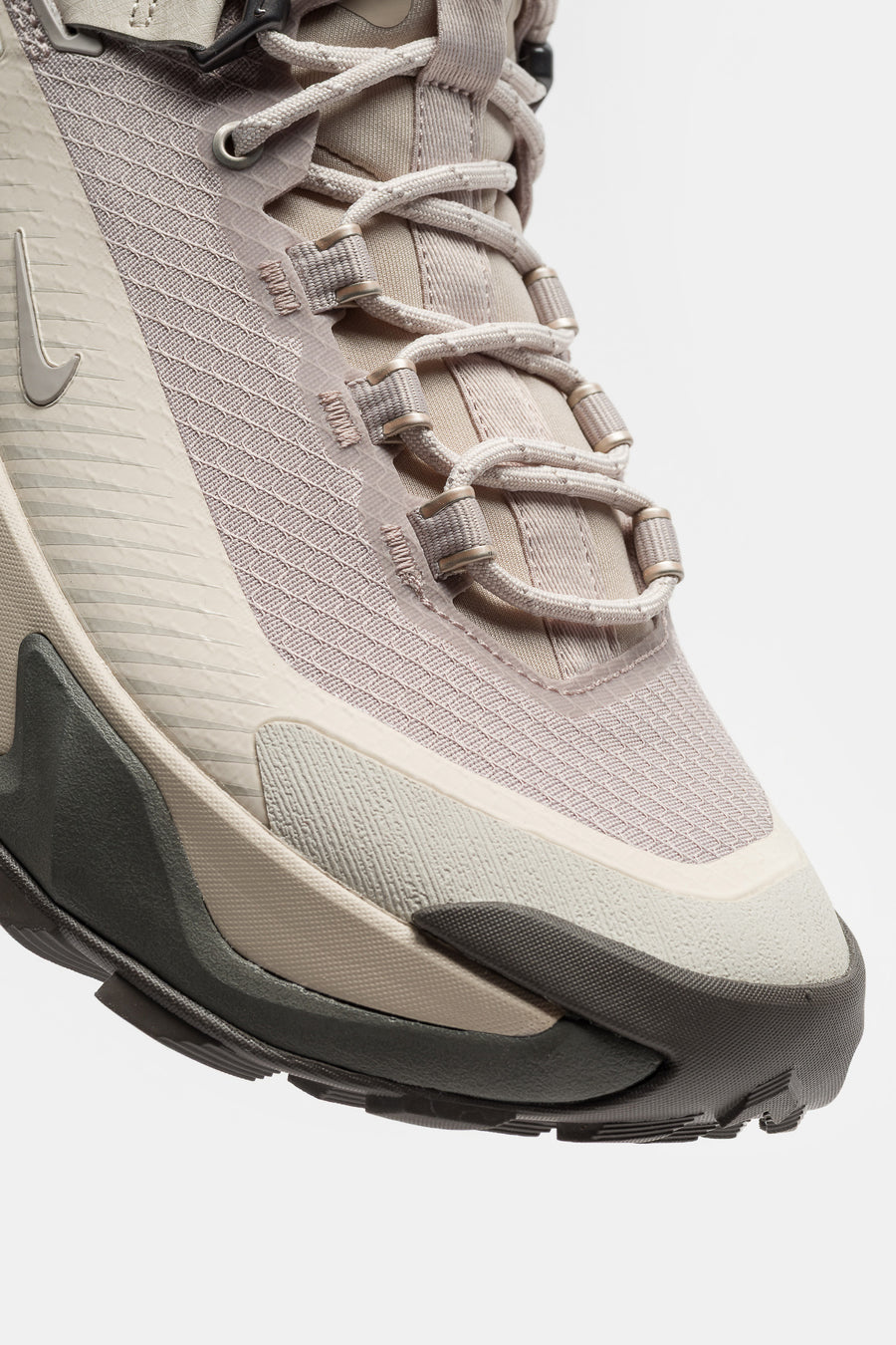 Nike ACG Zegama Hike Sneaker in Cream II/Light Orewood Brown - Notre