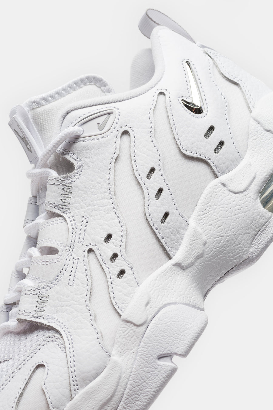Air DT Max '96 Low Sneaker in White/Metallic Silver/White
