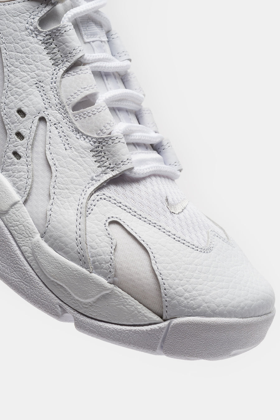 Air DT Max '96 Low Sneaker in White/Metallic Silver/White