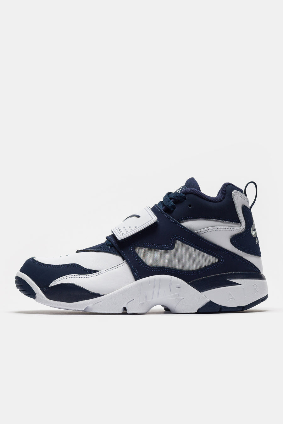 Air Diamond Turf Sneaker in White/College Navy/Metallic Silver