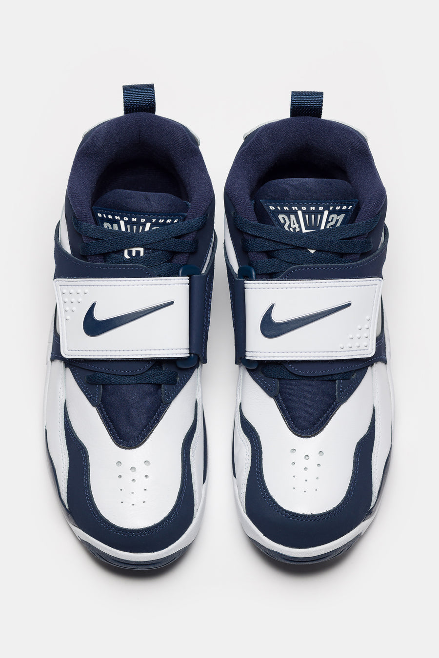 Air Diamond Turf Sneaker in White/College Navy/Metallic Silver