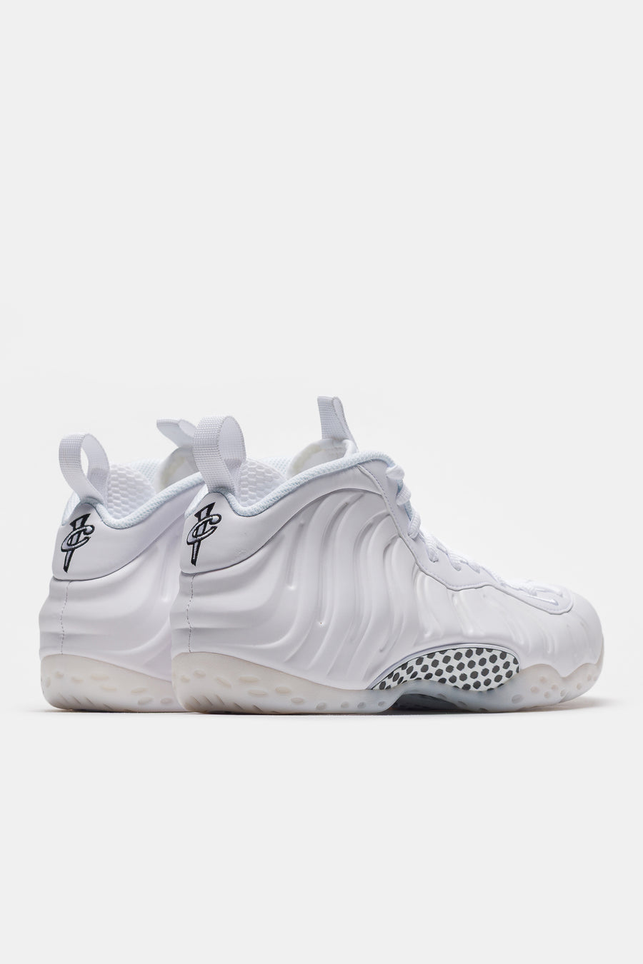 Nike Air Foamposite One Sneaker in White/White - Notre