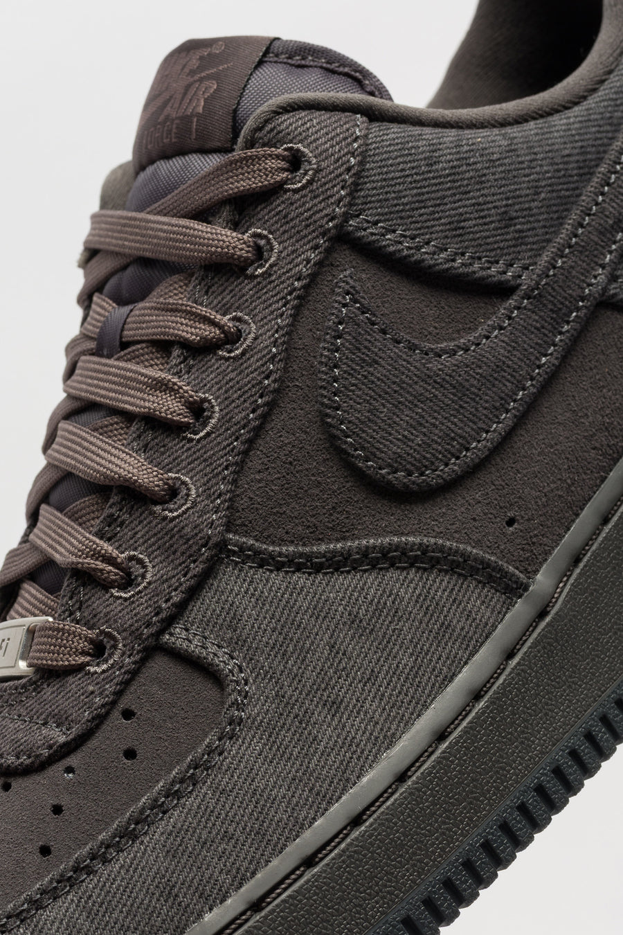 Nike Air Force 1 '07 LV8 Denim Sneaker in Anthracite/Anthracite/Medium Ash - Notre