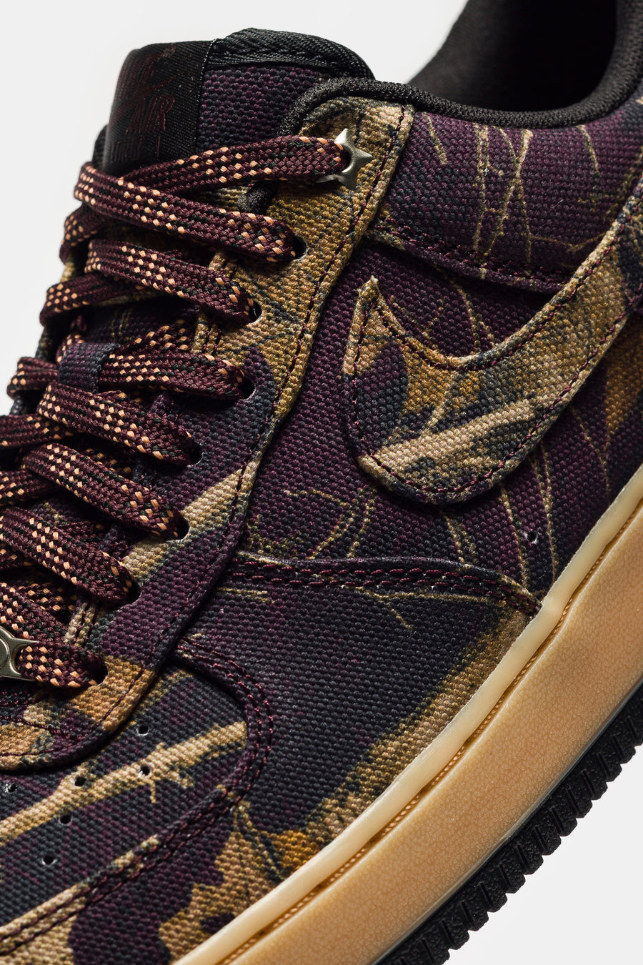 Air Force 1 '07 RealTree Sneaker in Multicolor/Gum Yellow