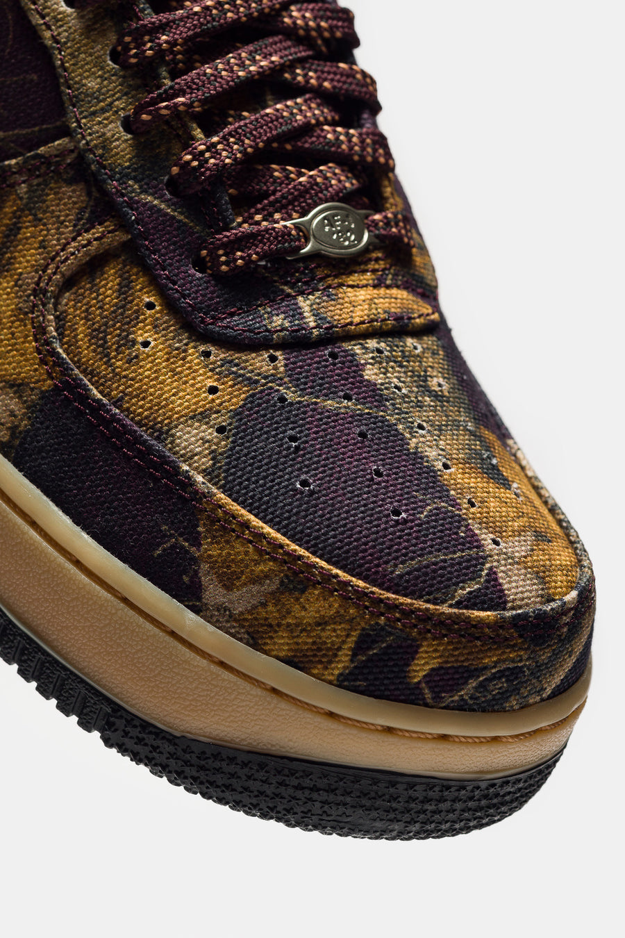 Air Force 1 '07 RealTree Sneaker in Multicolor/Gum Yellow