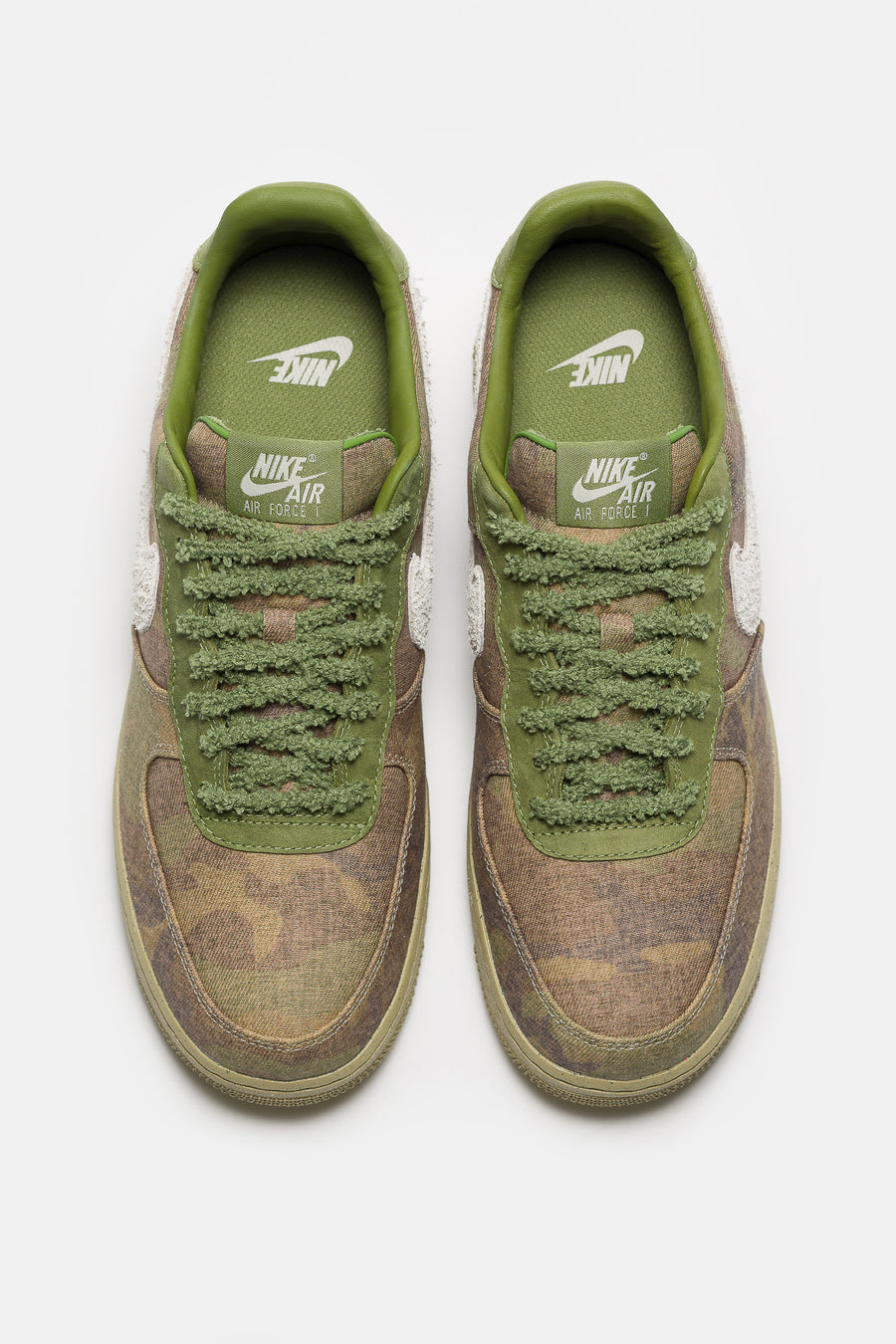 Air Force 1 Low Sneaker in Asparagus/Wheat Grass/Aluminum/Phantom