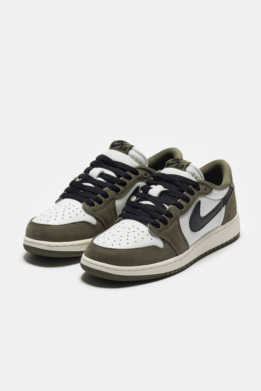 Jordan Air Jordan 1 Retro Low Big Kids Sneaker in Medium Olive/Black/Summit White/Sail - Notre