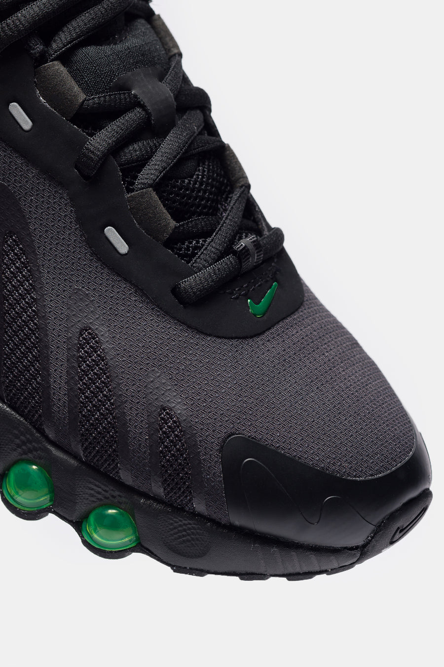 ◆Nike◆ Air Max Dn8 M Black Dark Smoke Grey Black Green Str Air Max DN8 Sneaker in Black/Green Strike/Dk Smoke Grey