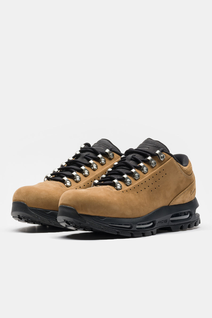 Nike Air Max Goadome Low Sneaker in Taupe/University Red-Black - Notre