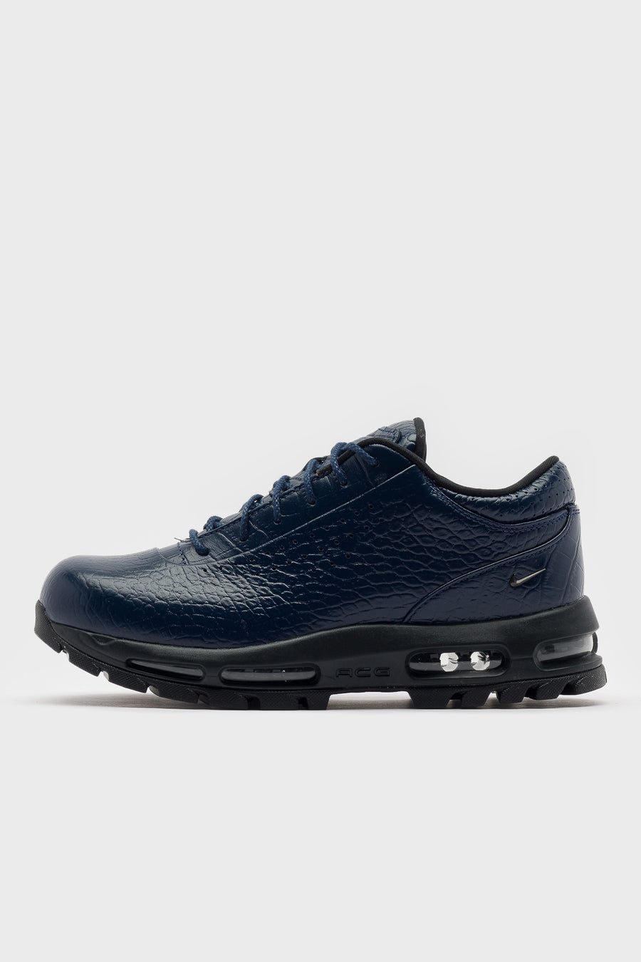 Nike Air Max Goadome Low Sneaker in Midnight Navy/Black - Notre