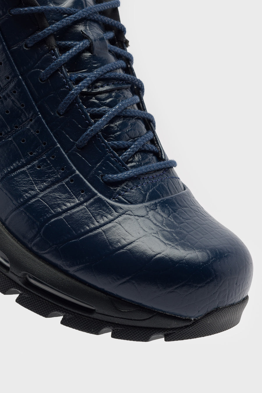 Nike Air Max Goadome Low Sneaker in Midnight Navy/Black - Notre