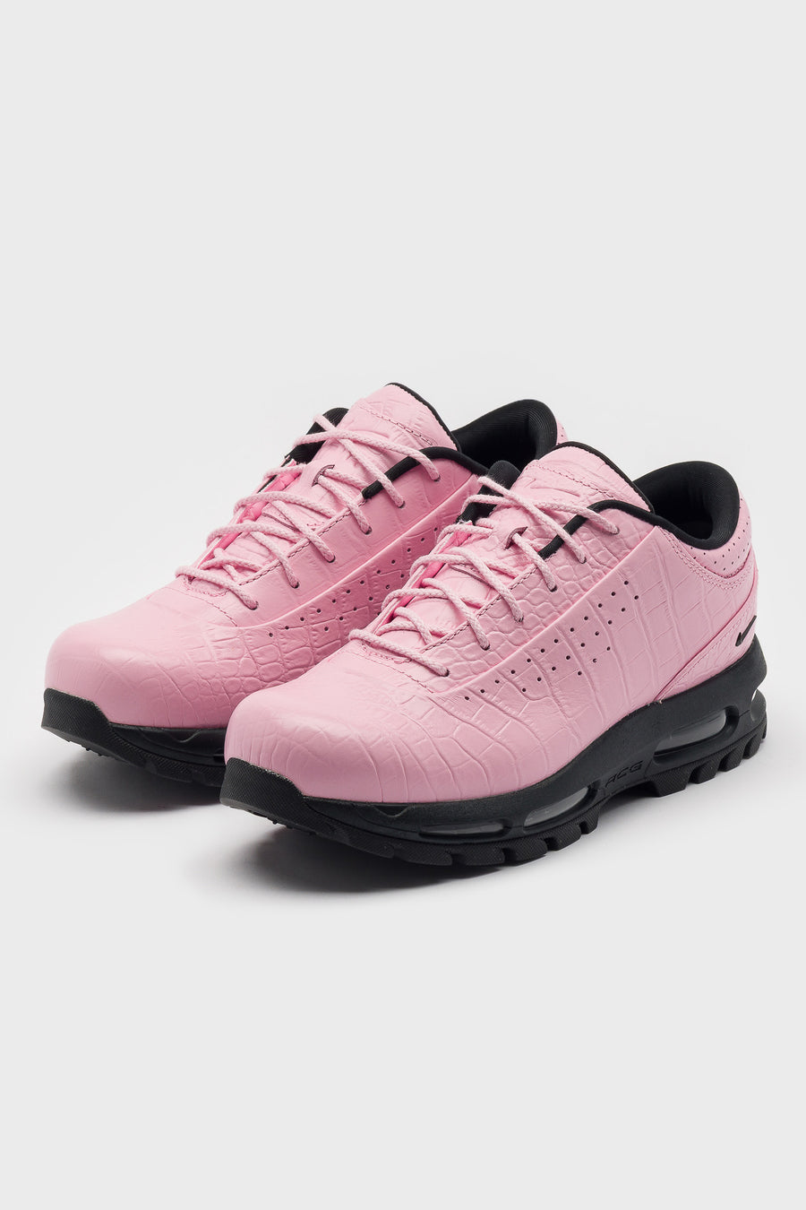 Nike Air Max Goadome Low Sneaker in Neo Pink/Black - Notre