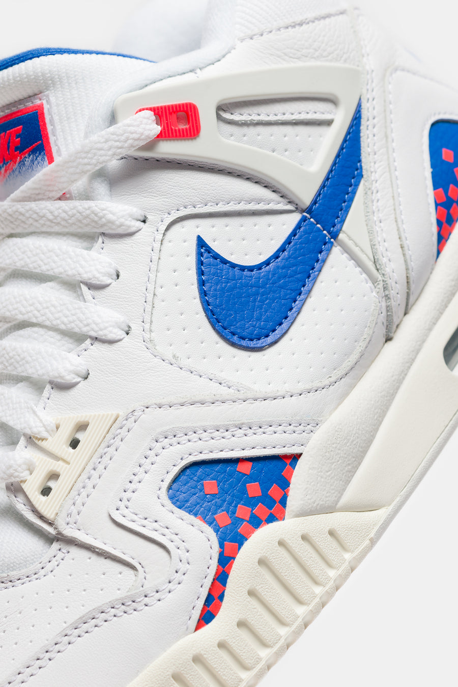 Nike Air Tech Challenge 2 Sneaker in White/Royal Blue/Laser Crimson - Notre