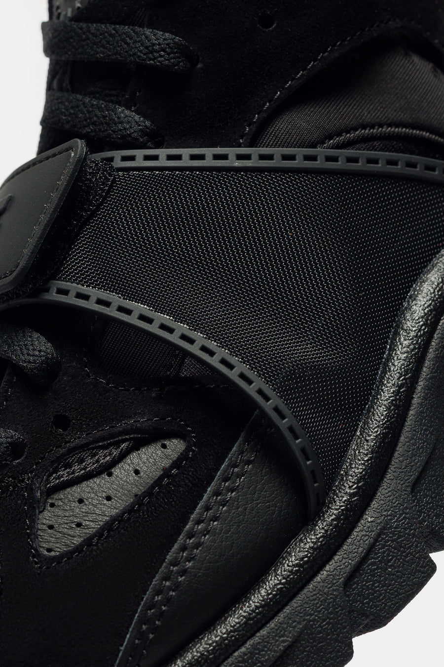 Air Trainer Huarache Sneaker in Black/Black