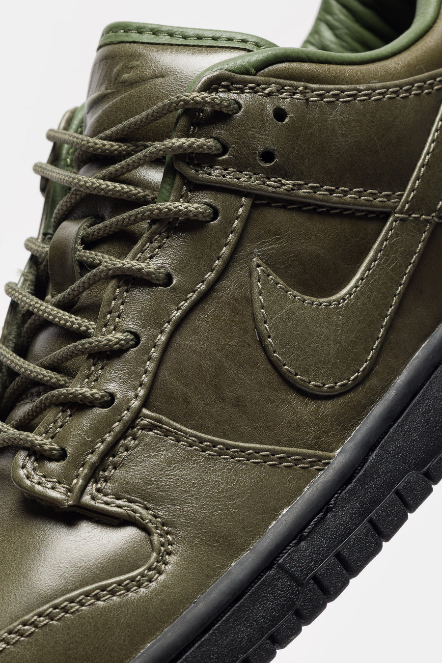 Nike Dunk Low Retro PRM QS Army Olive/Army Olive/Black - Notre