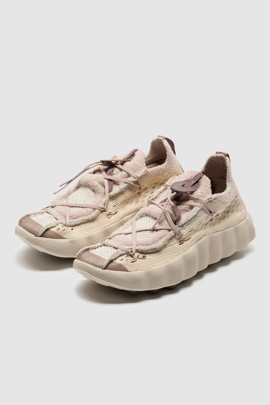 Mind 002 Flyknit Sneaker in Fossil Rose/Plum Eclipse