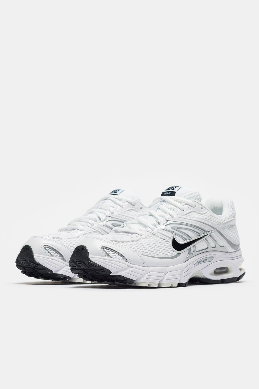 Air Max Moto 2K	Sneaker in White/Black/Metallic Silver/Photon Dust