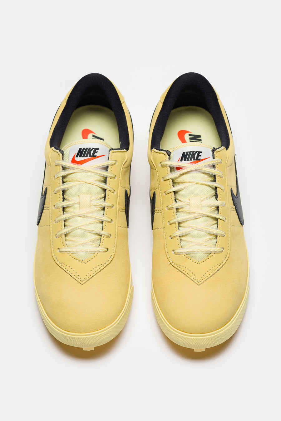 Nike Astrograbber QS Sneaker in Soft Yellow/Black/Sail - Notre