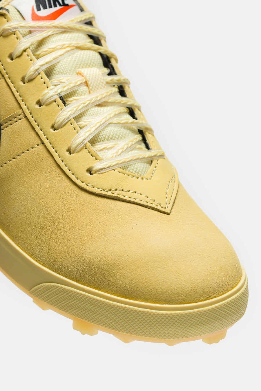 Nike Astrograbber QS Sneaker in Soft Yellow/Black/Sail - Notre