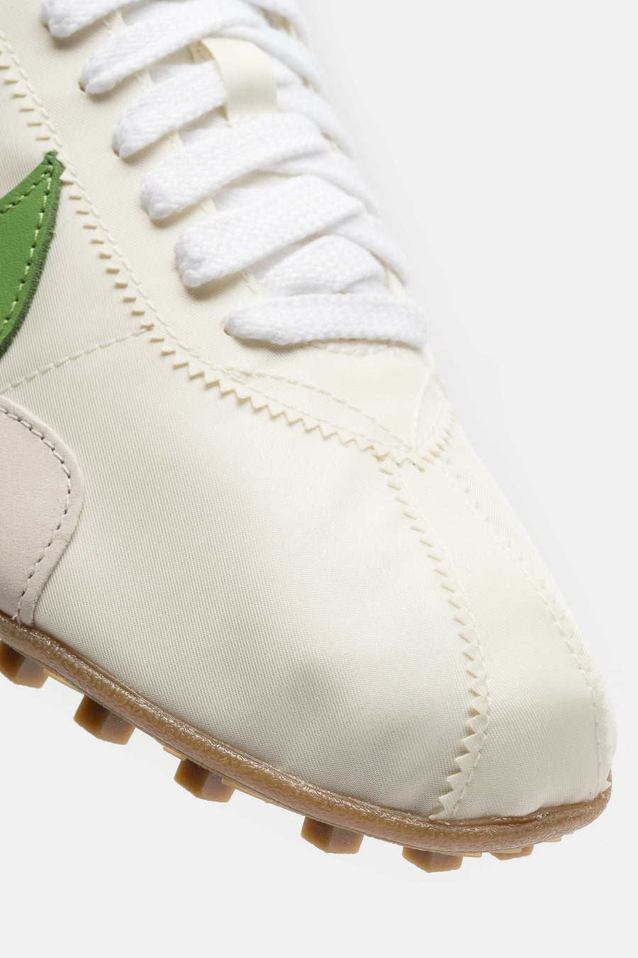 Nike Moon Shoe OG SP Sneaker in Sail/Chlorophyll/Light Bone - Notre