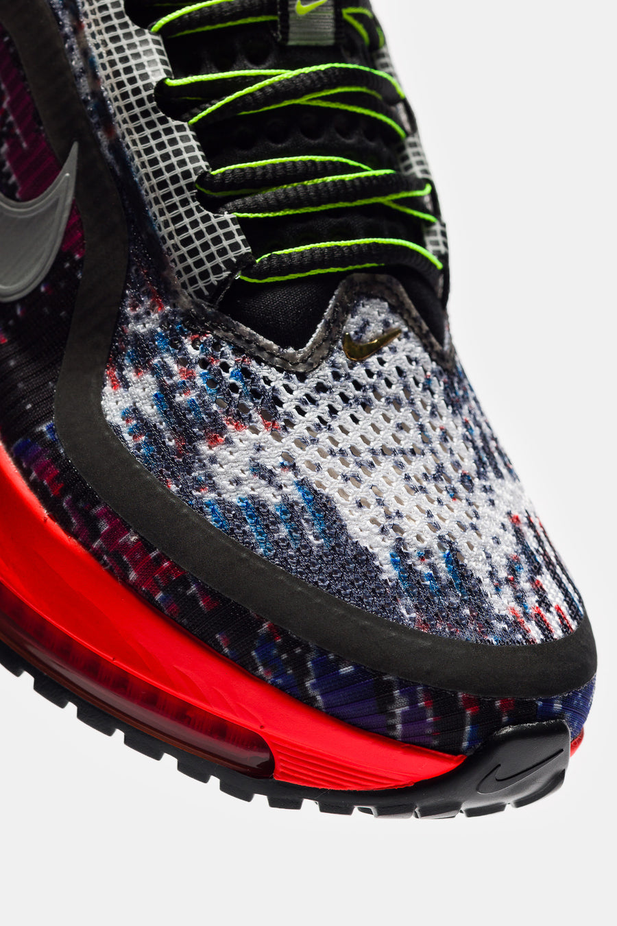 Pegasus Premium Sneaker in Multicolor/Metallic Silver/Volt