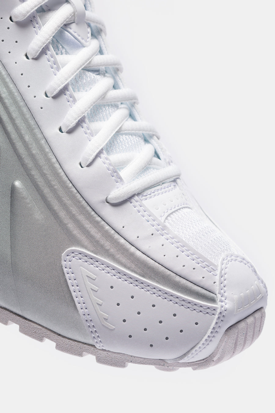 NIKE shox r4 ホワイト　シルバー Shox R4 Sneaker in White/Metallic Silver/White - Nike