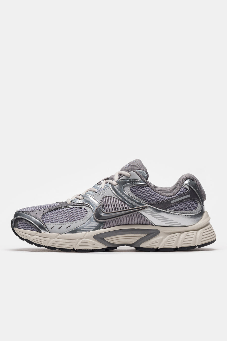 Nike V5 RNR Sneaker in Cement Grey/Cement Grey/Grey Fog - Notre