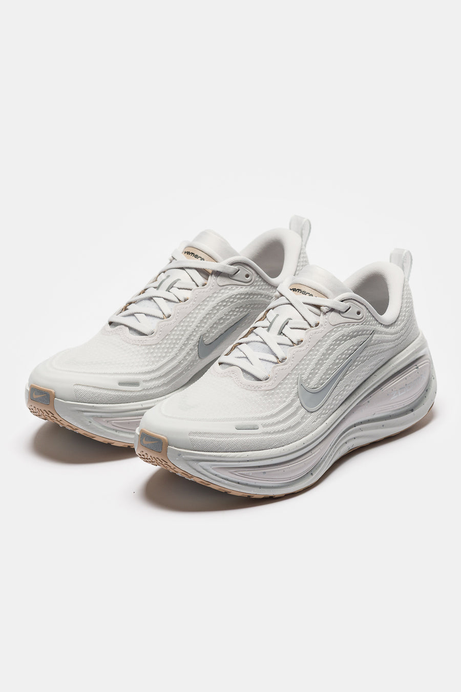 Nike Vomero Plus Sneaker in Vast Grey/Wolf Grey/Off White/Hemp - Notre