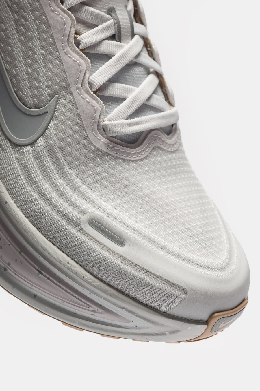 Nike Vomero Plus Sneaker in Vast Grey/Wolf Grey/Off White/Hemp - Notre