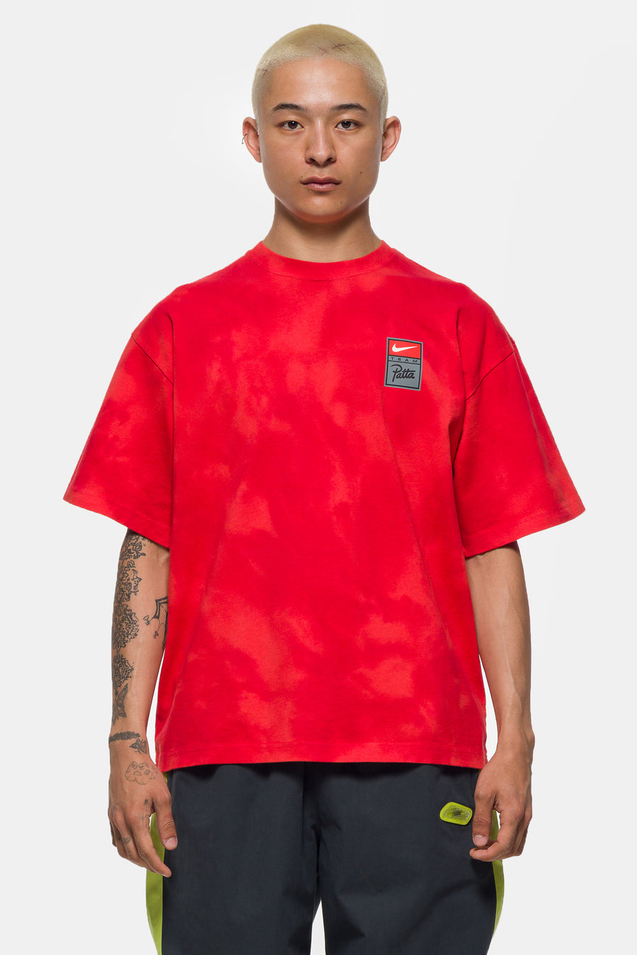 Nike Patta T-Shirt in Rush Red/University Red/Gym Red - Notre